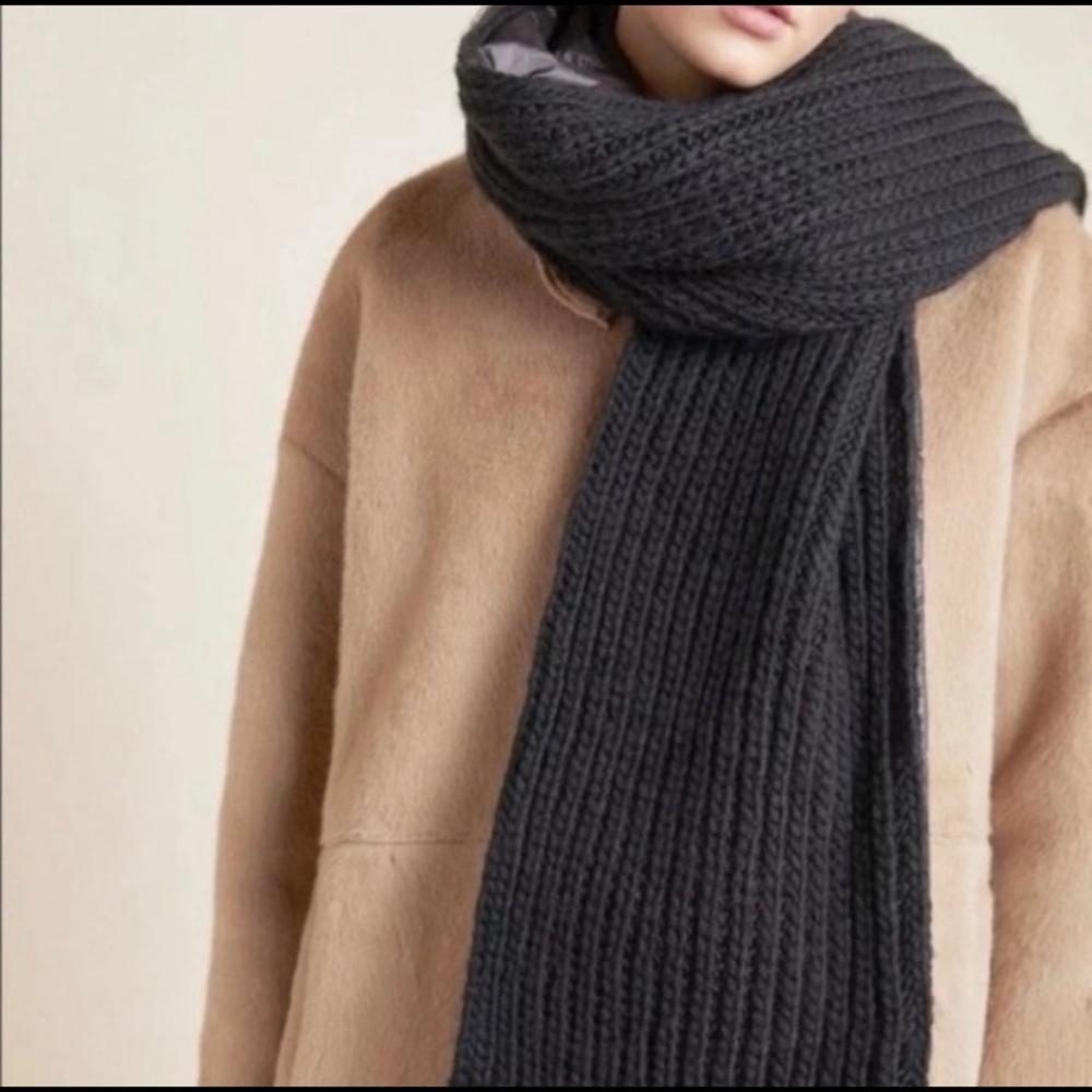 NWT Anthropologie Scarf 🧣 reversible cable knit